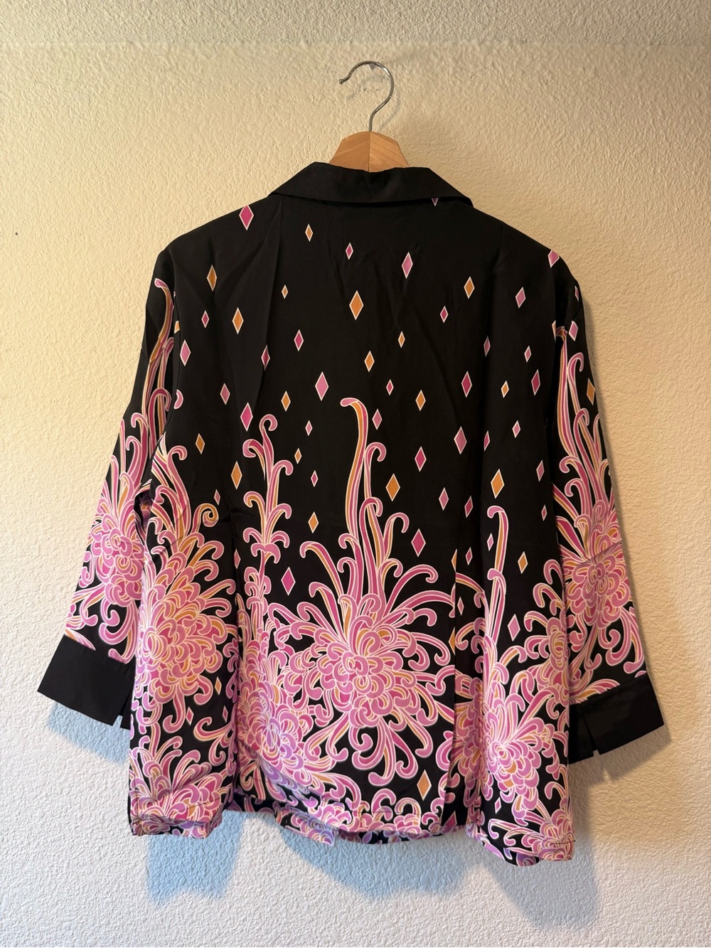 BOB MACKIE Silk Printed Button-Front Women's Top - Picture 2 of 6